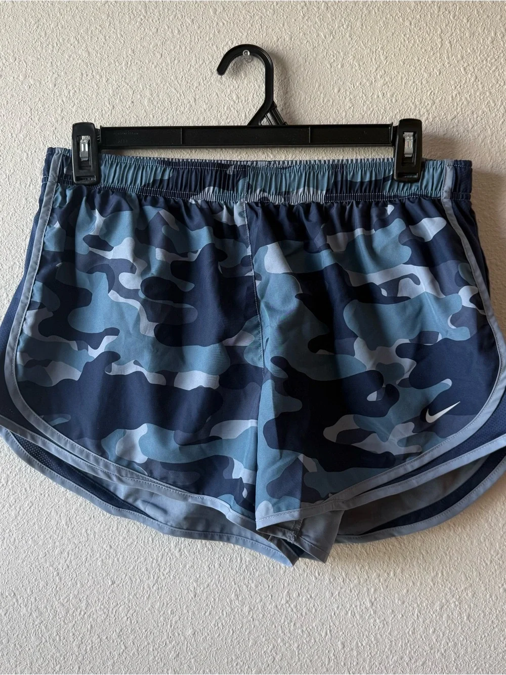 Nike Women’s Blue Camo Running Shorts Dri Fit